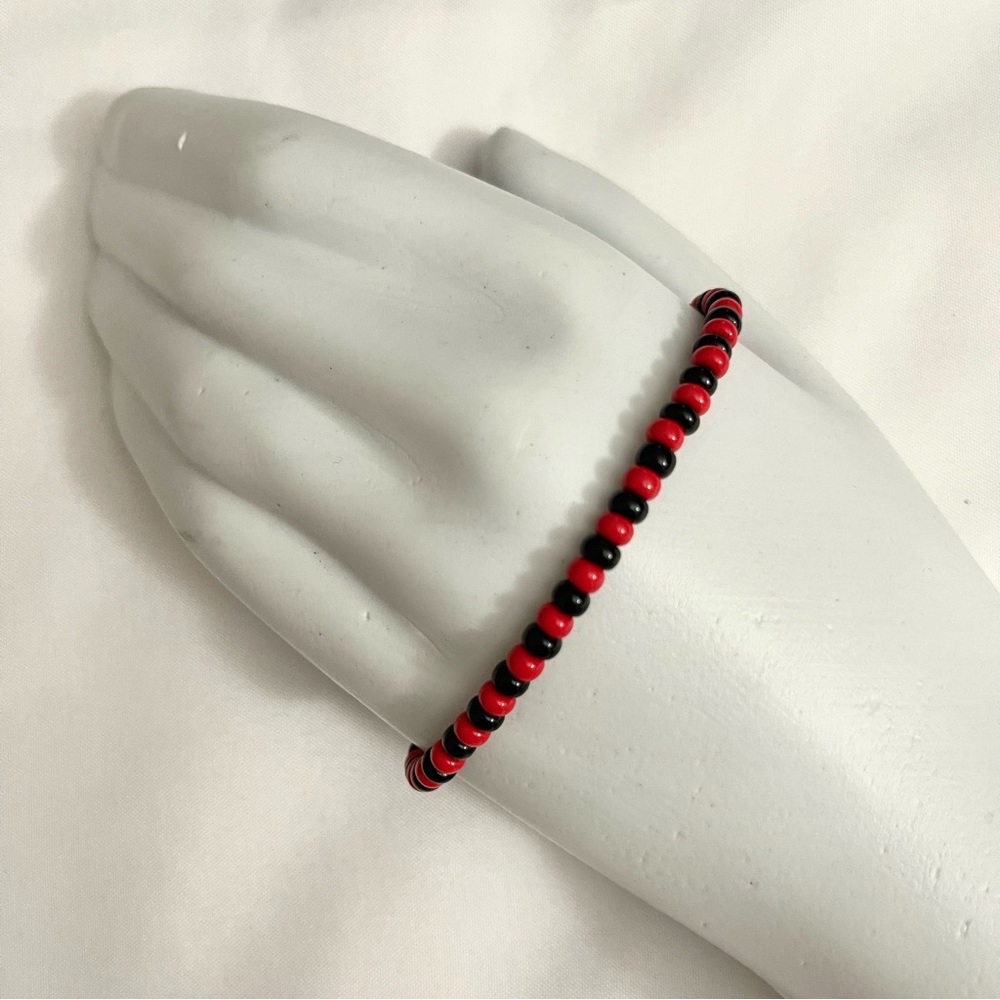 Elegua drawstring bracelet/ pulsera de Hilo Elegua - Picture 2 of 2